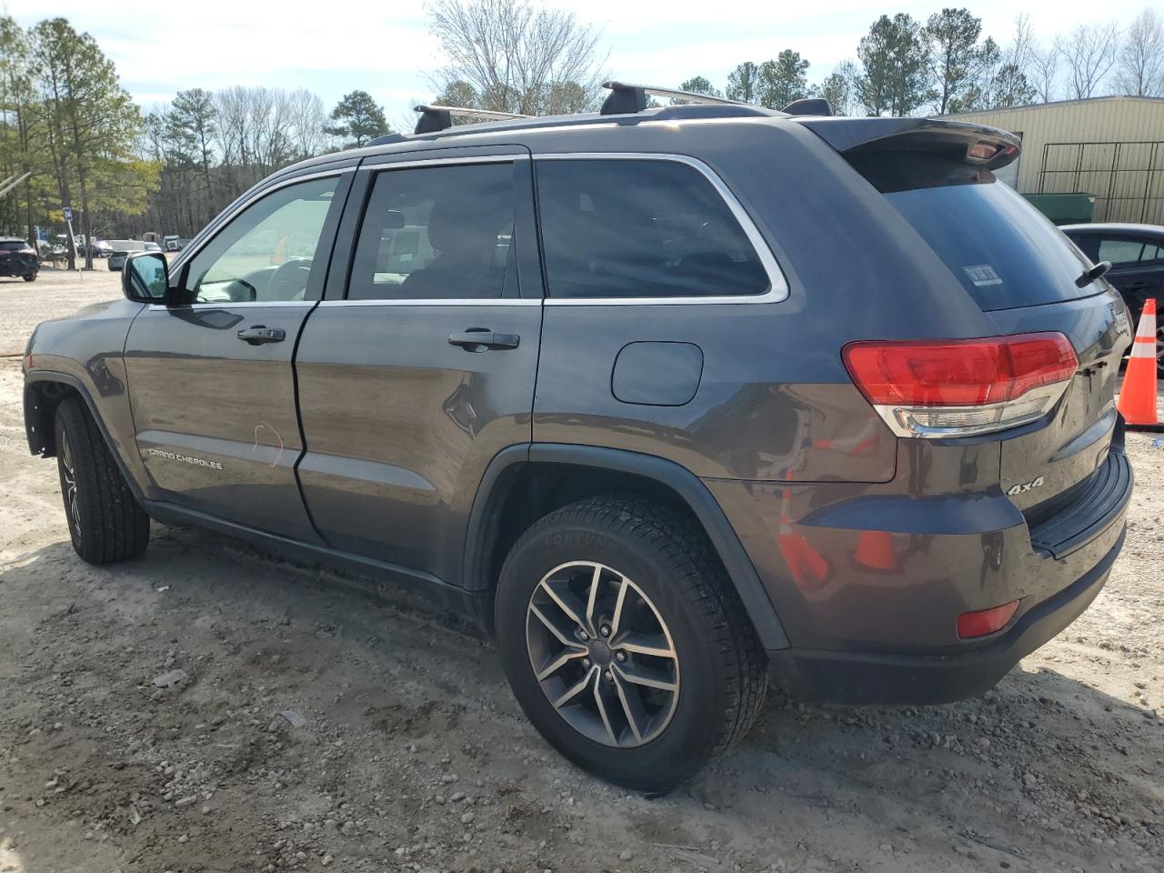 2014 Jeep Grand Cherokee - Image 2