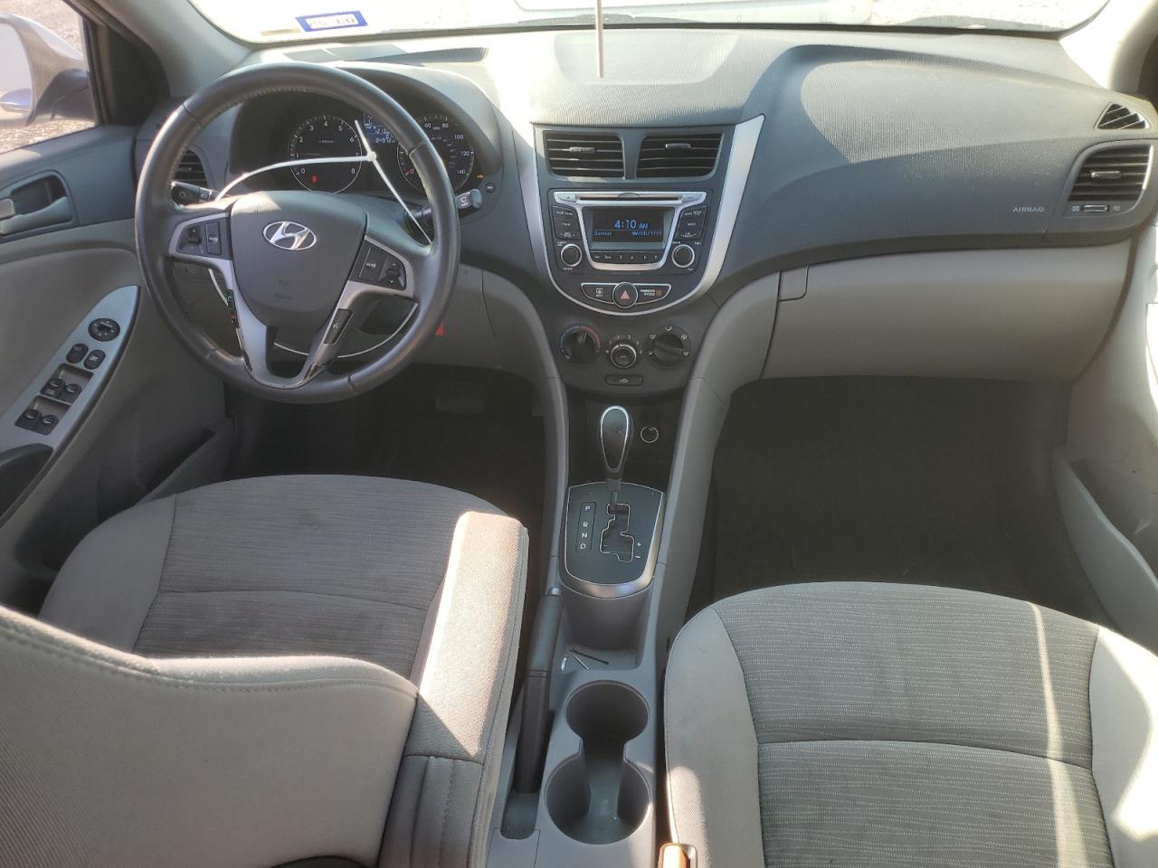 2015 Hyundai Accent - Image 8