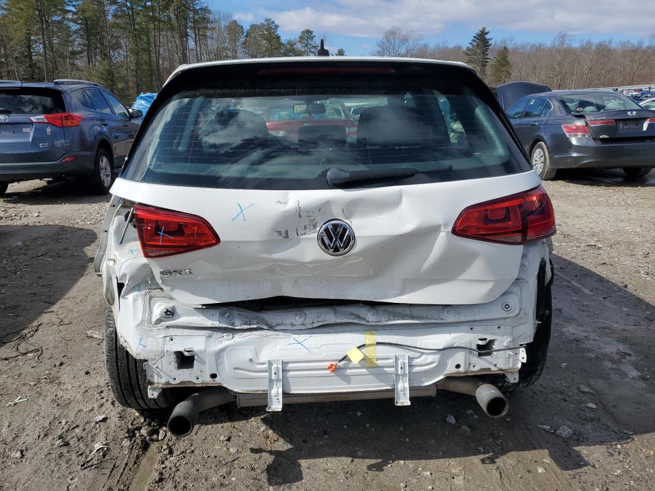 2016 Volkswagen GTI - Image 6