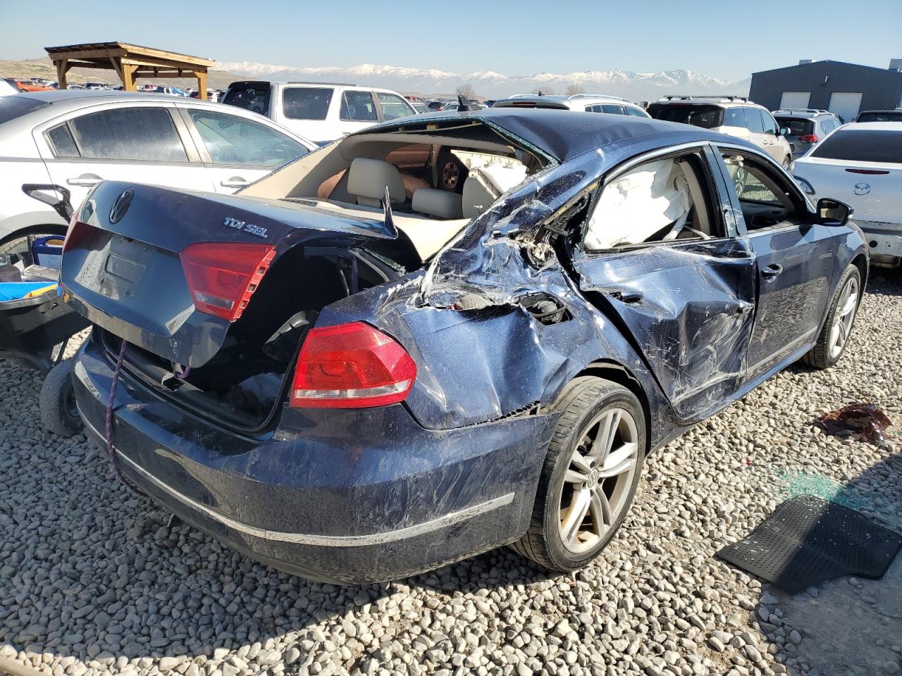 2014 Volkswagen Passat - Image 3
