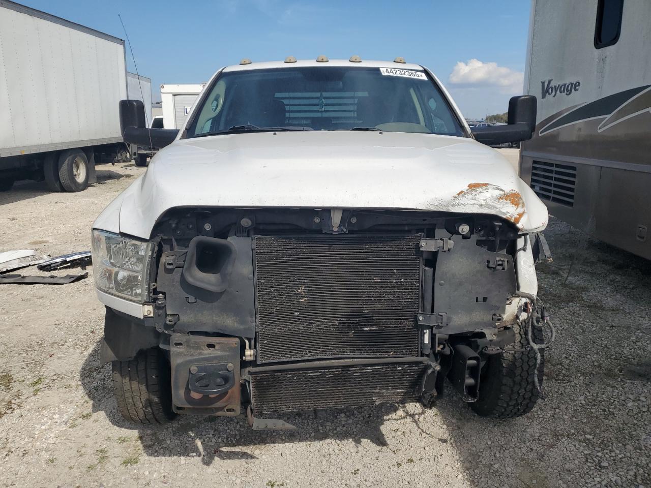 2017 RAM 3500 - Image 5