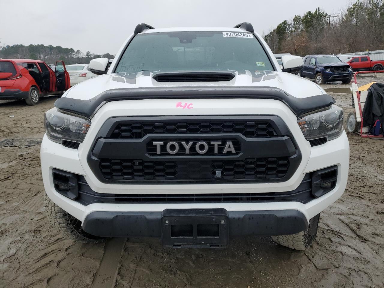 2018 Toyota Tacoma - Image 5