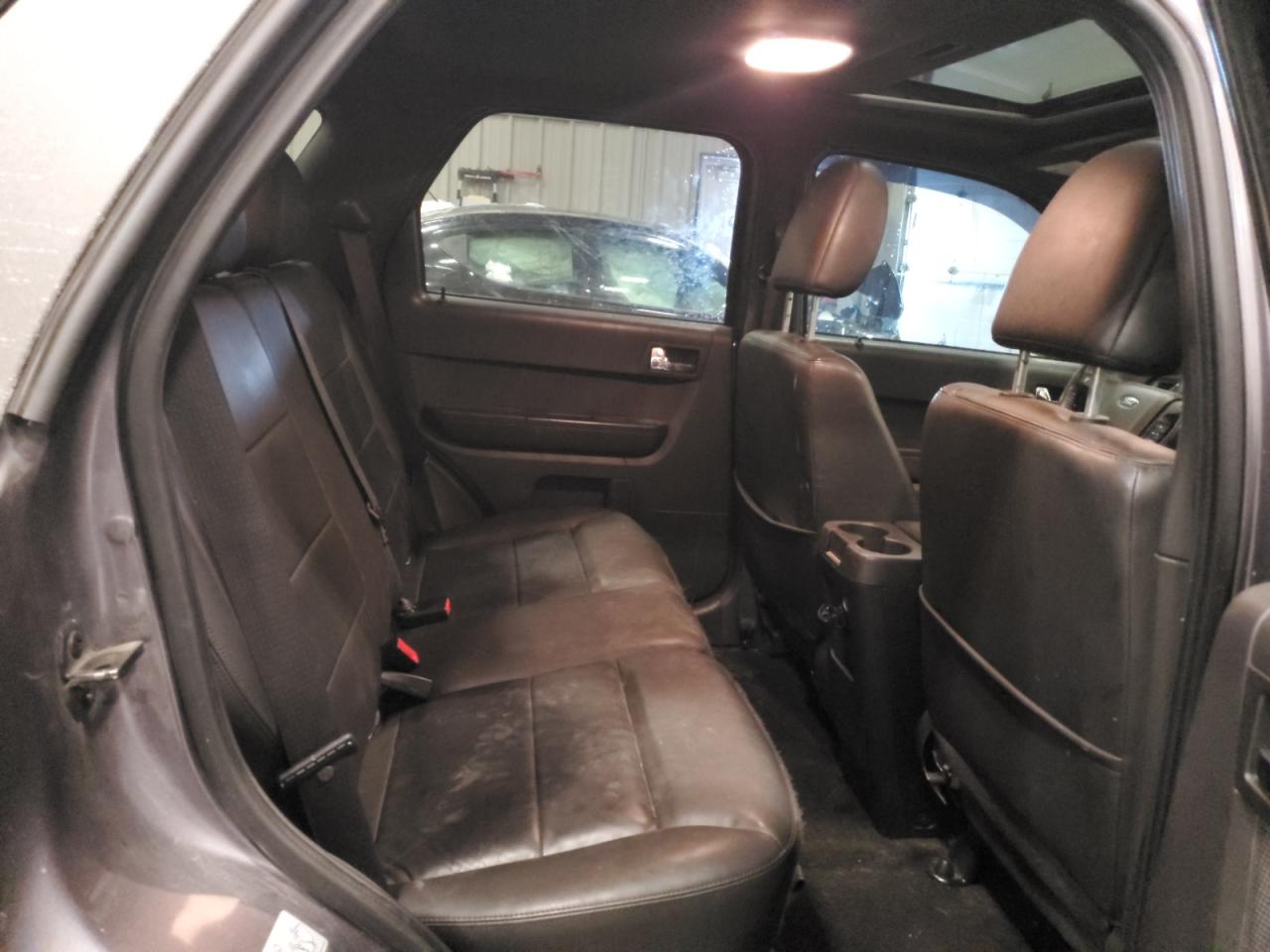 2011 Ford Escape - Image 10