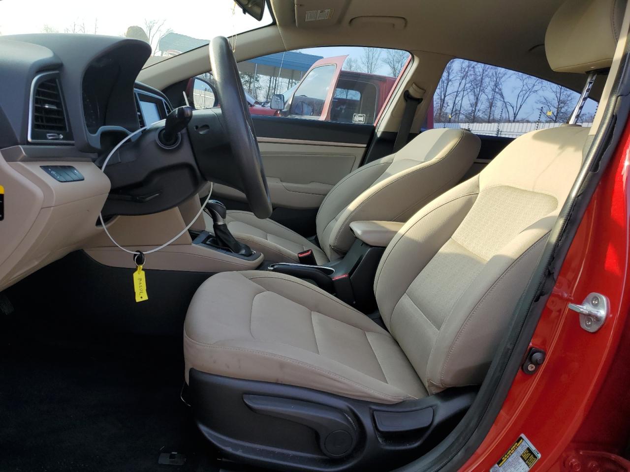 2017 Hyundai Elantra - Image 7