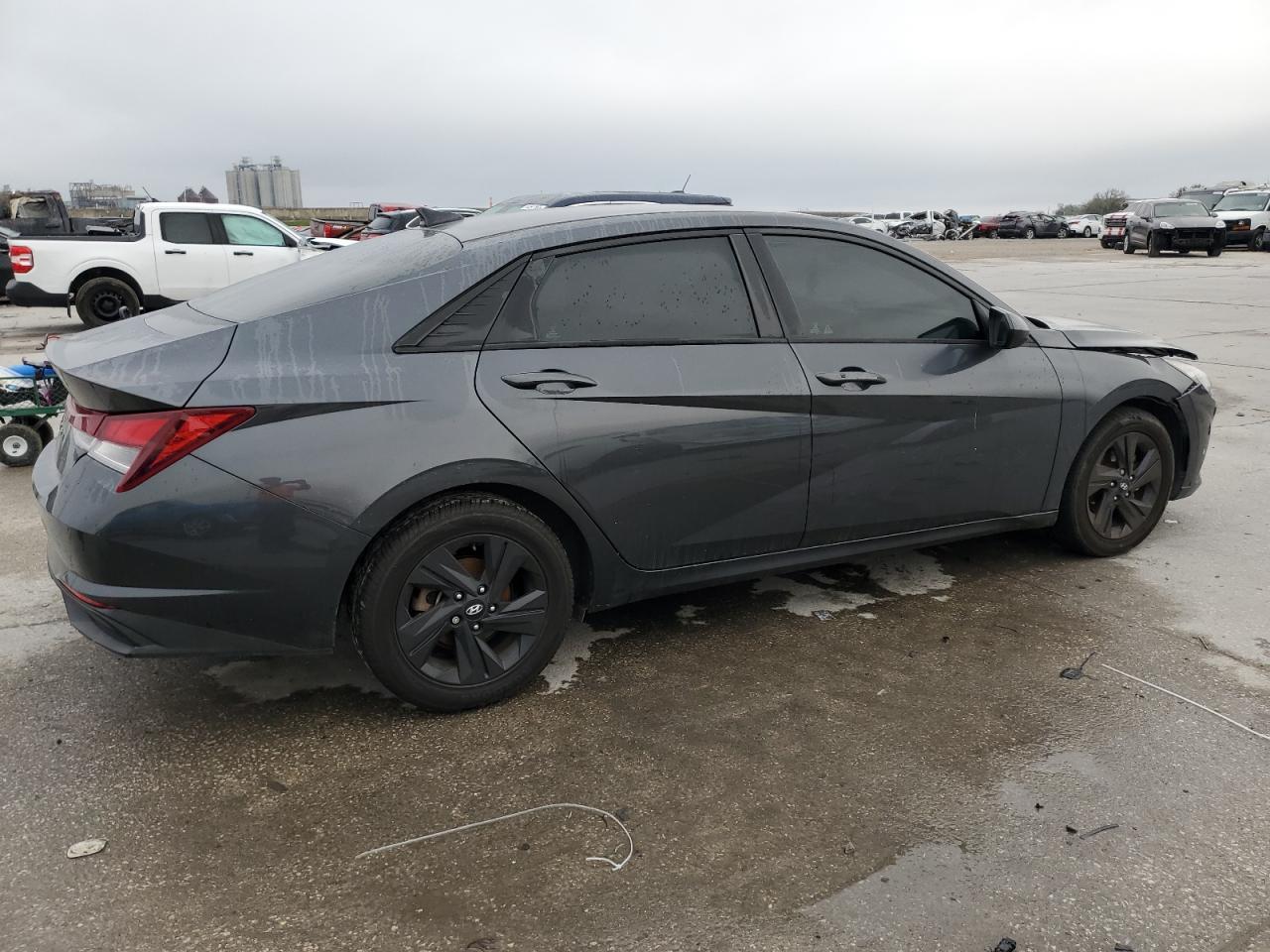 2021 Hyundai Elantra - Image 3