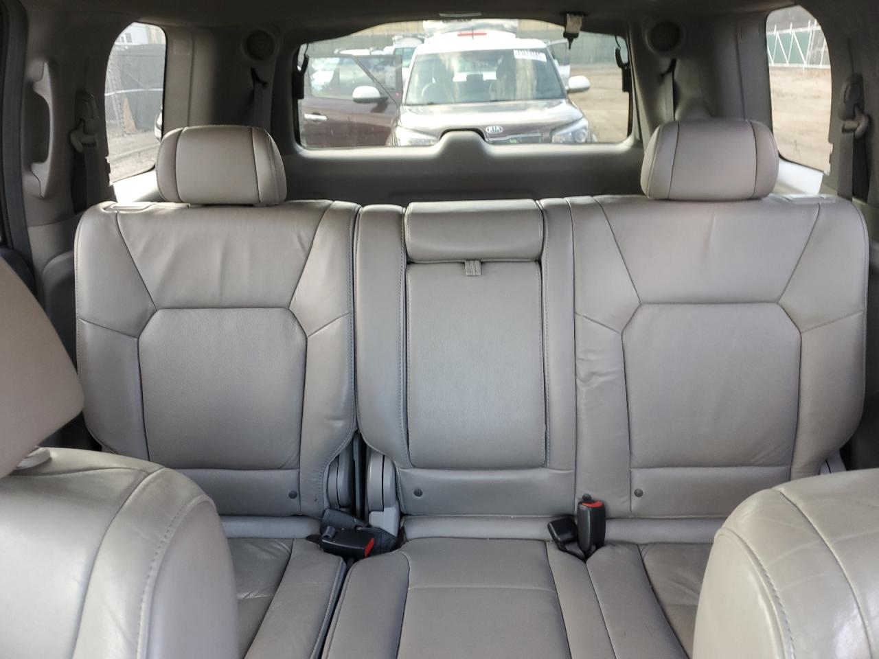 2011 Honda Pilot - Image 10