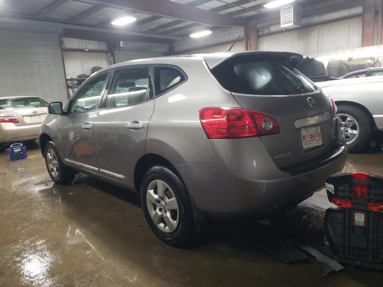 2013 Nissan Rogue - Image 2