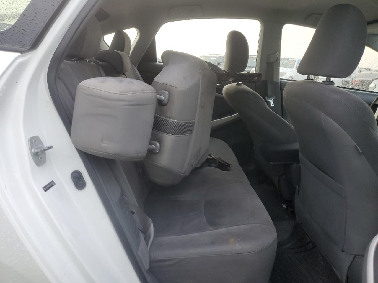 2010 Toyota Prius - Image 10