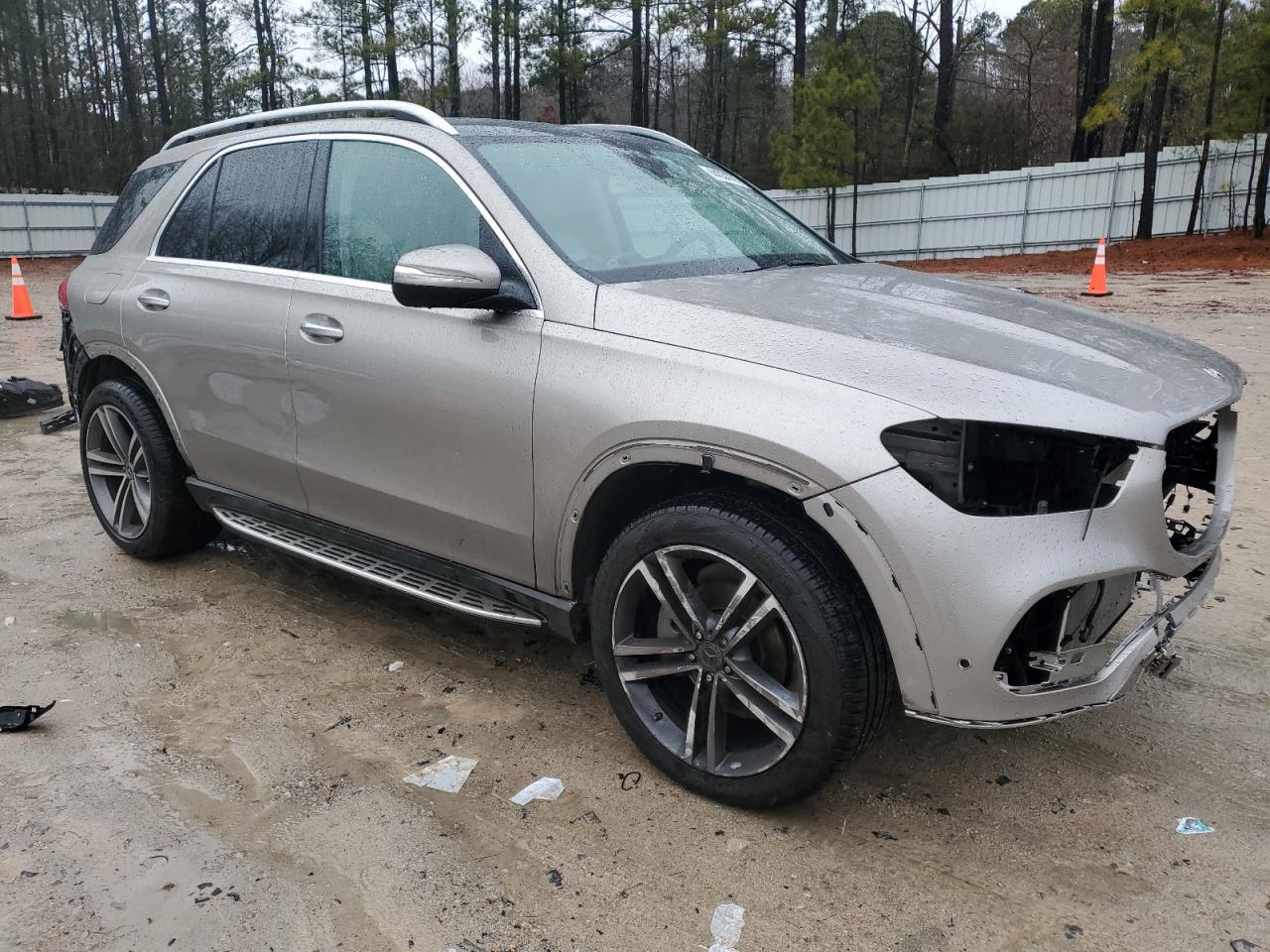2020 Mercedes-Benz GLE - Image 4