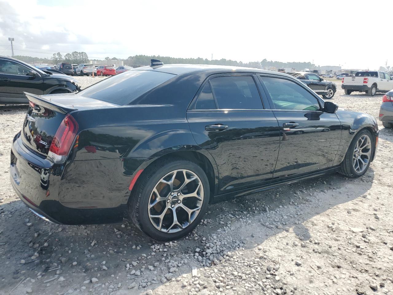 2018 Chrysler 300 - Image 3