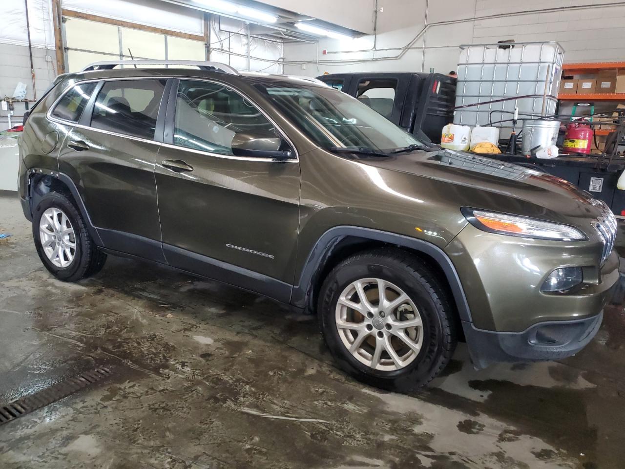 2015 Jeep Grand Cherokee - Image 4