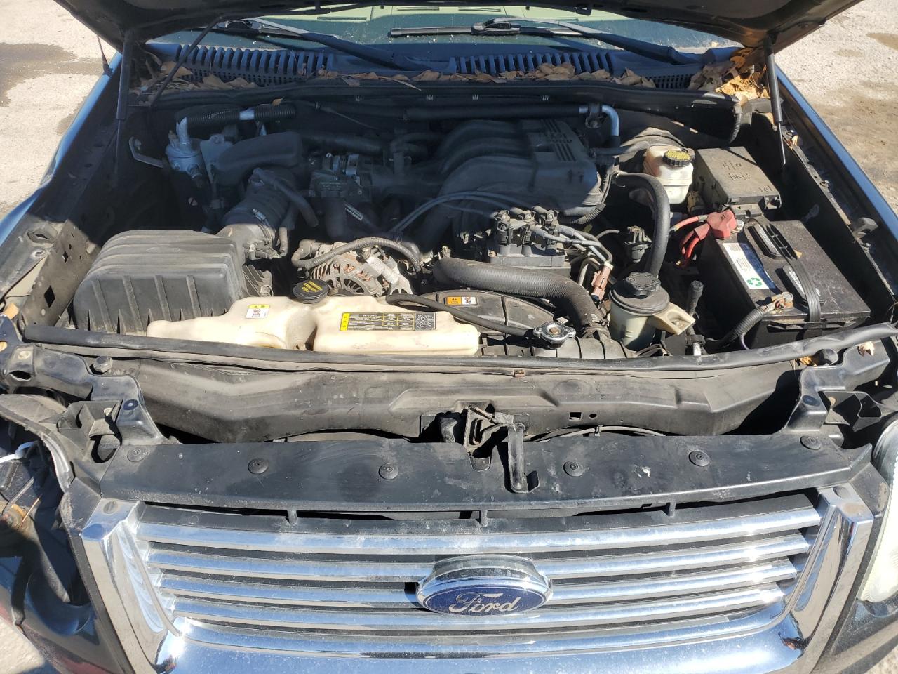 2010 Ford Explorer - Image 12