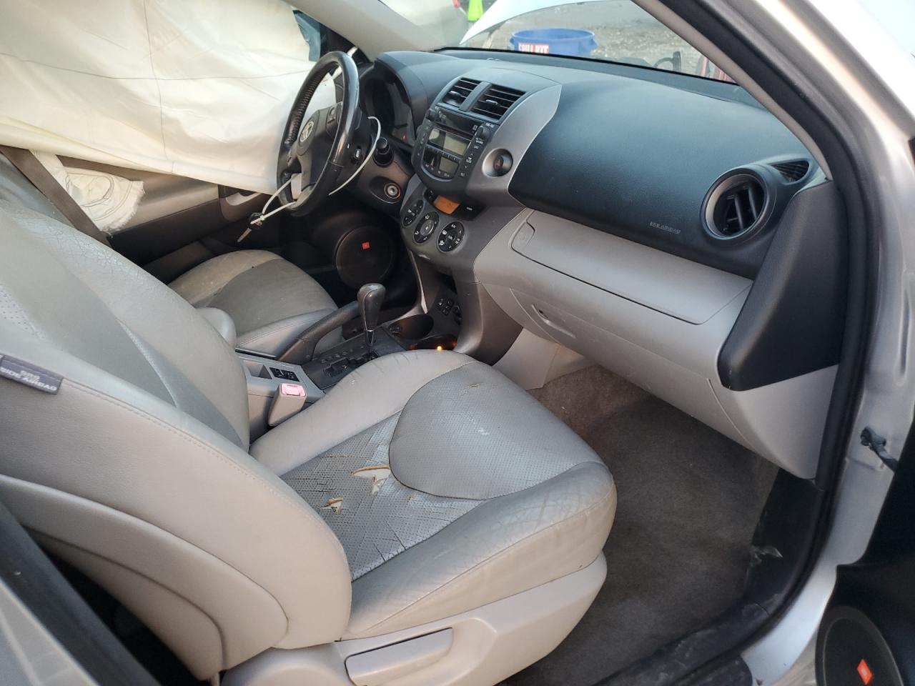 2008 Toyota RAV 4 - Image 7