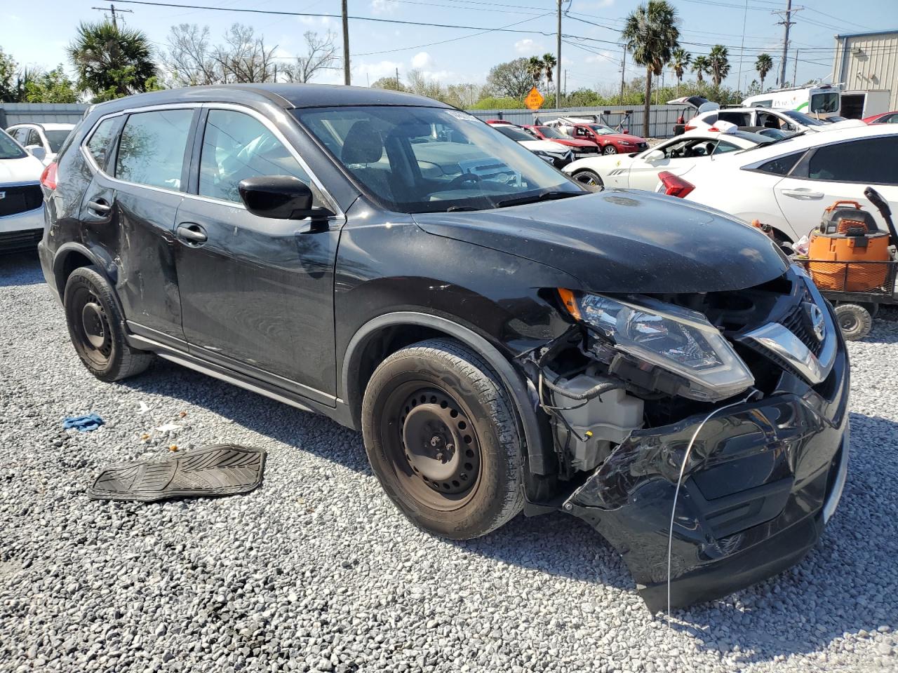 2017 Nissan Rogue - Image 4