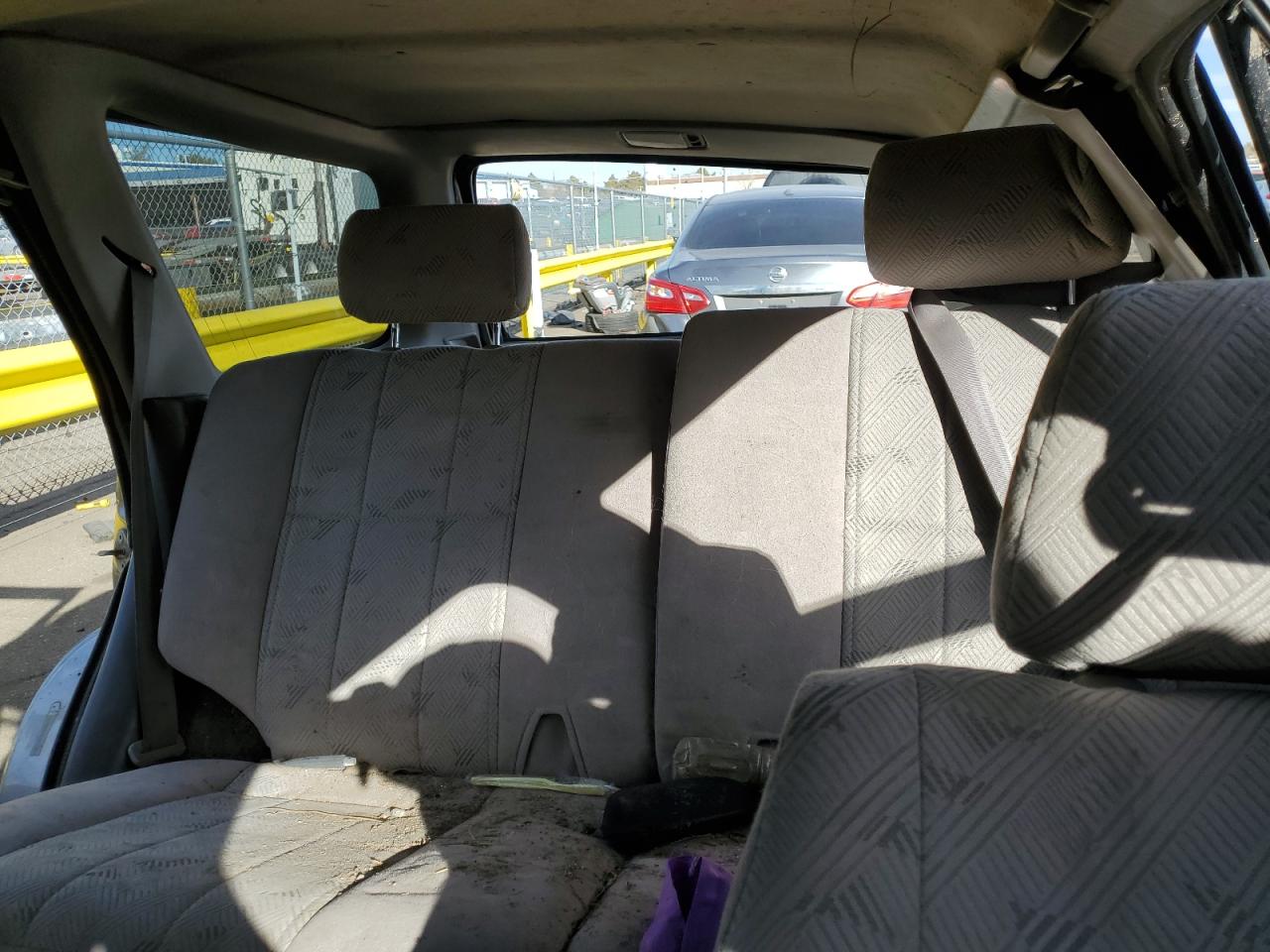 2002 Toyota 4Runner - Image 10