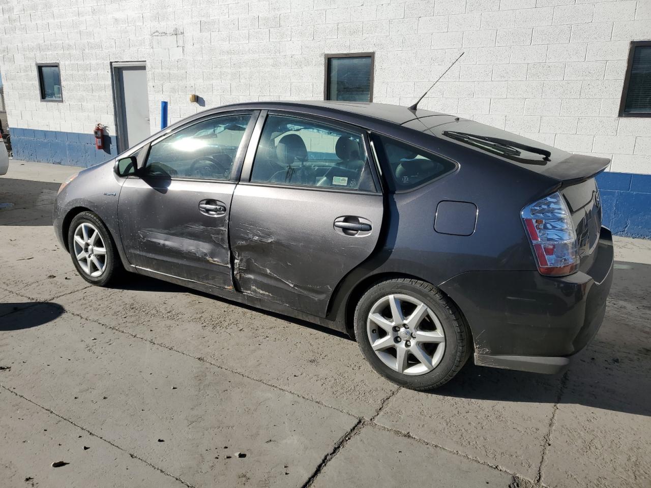 2008 Toyota Prius - Image 2