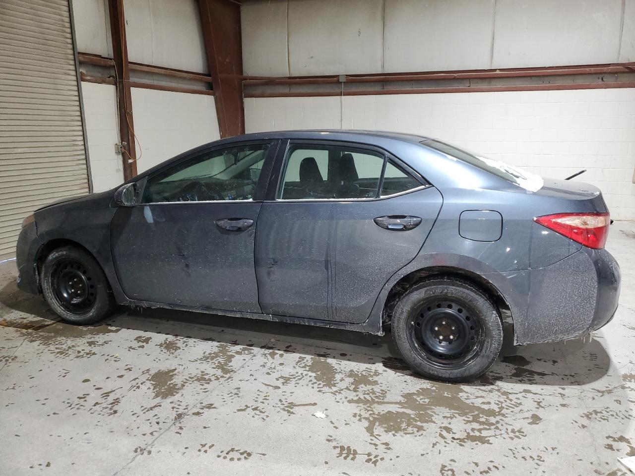 2017 Toyota Corolla - Image 2