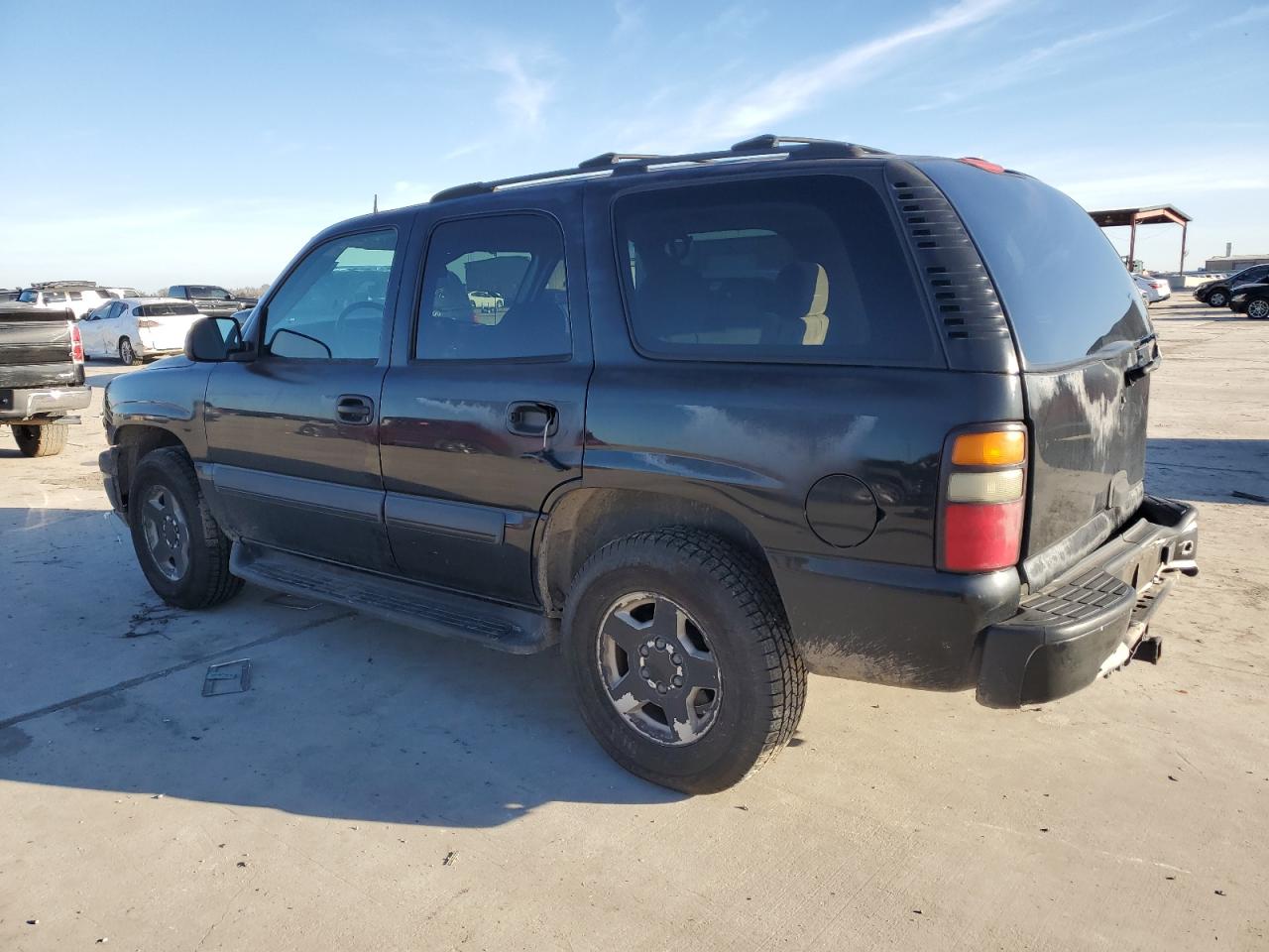 2004 Chevrolet Tahoe - Image 2