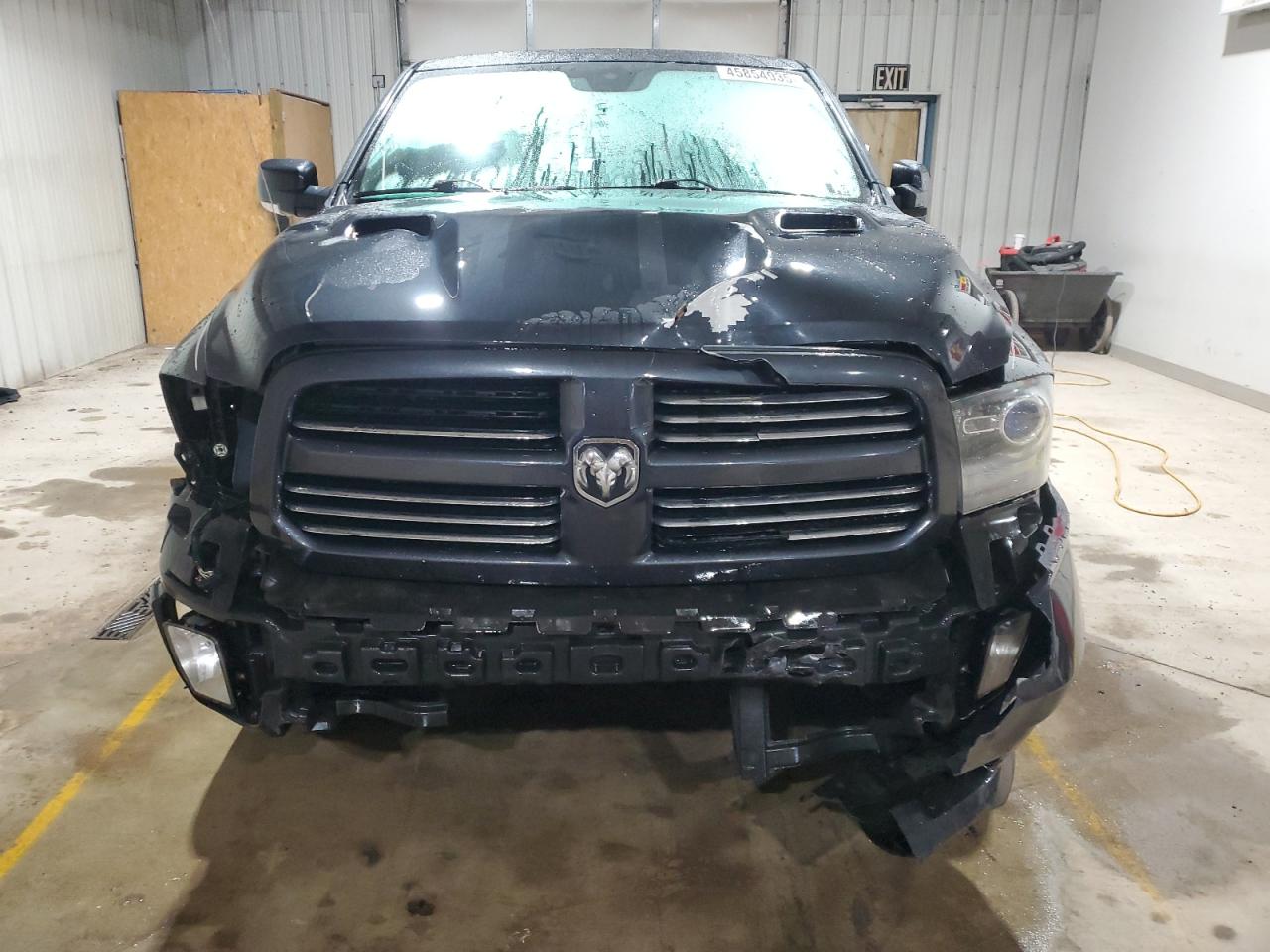 2016 RAM 1500 - Image 5