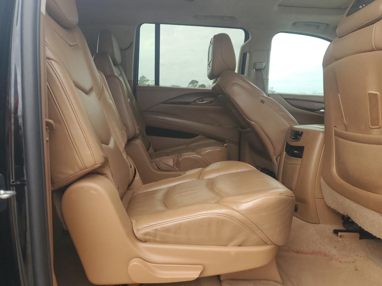 2016 Cadillac Escalade - Image 11