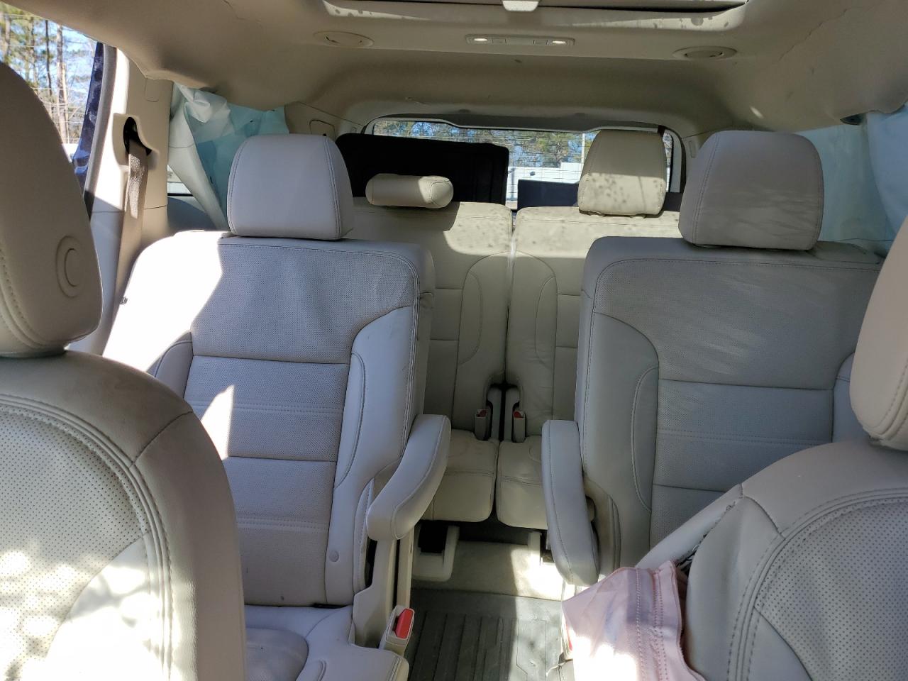 2021 GMC Acadia - Image 10