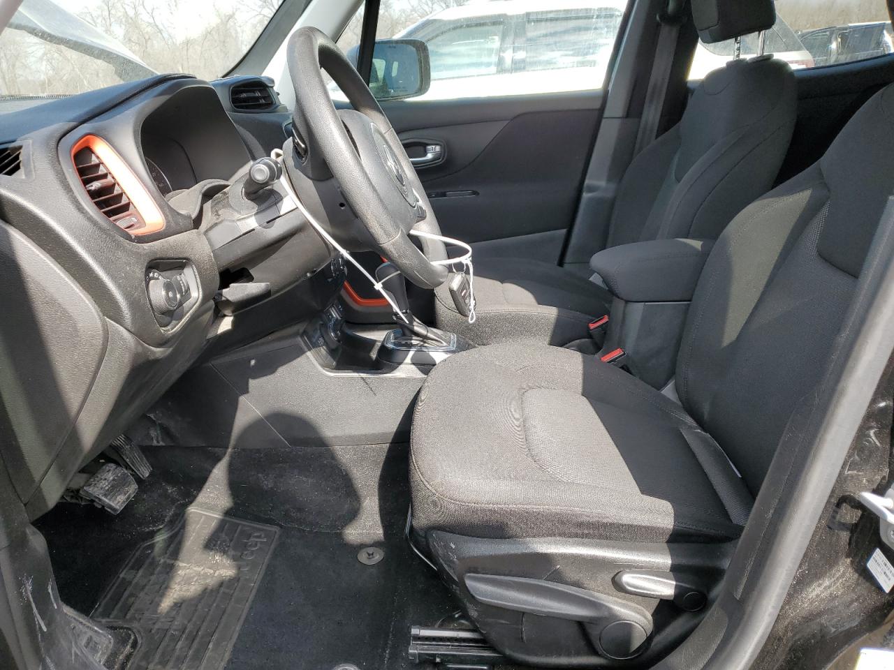 2018 Jeep Renegade - Image 7