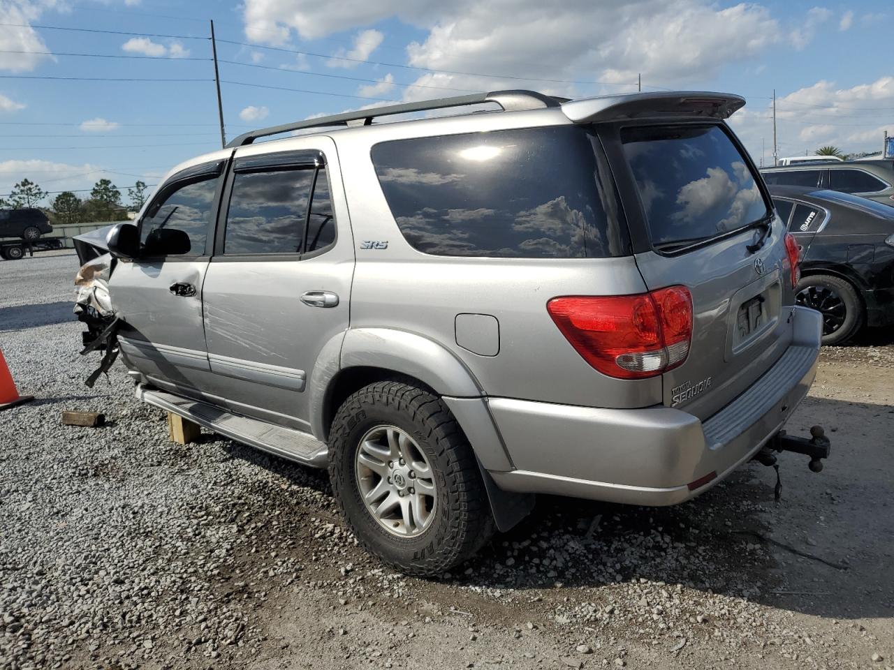 2005 Toyota Sequoia - Image 2