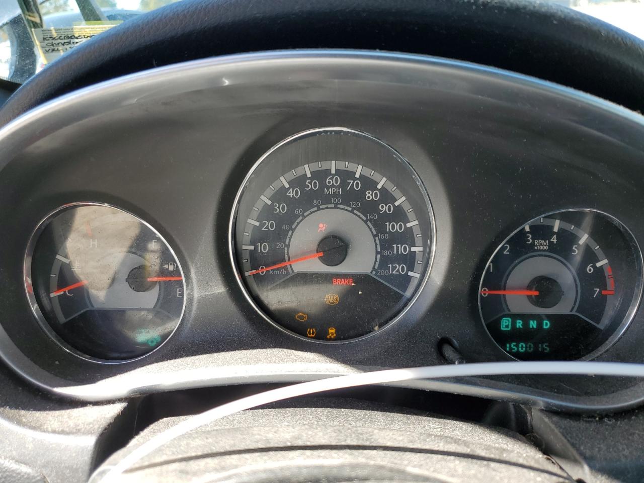 2013 Chrysler 200 - Image 9