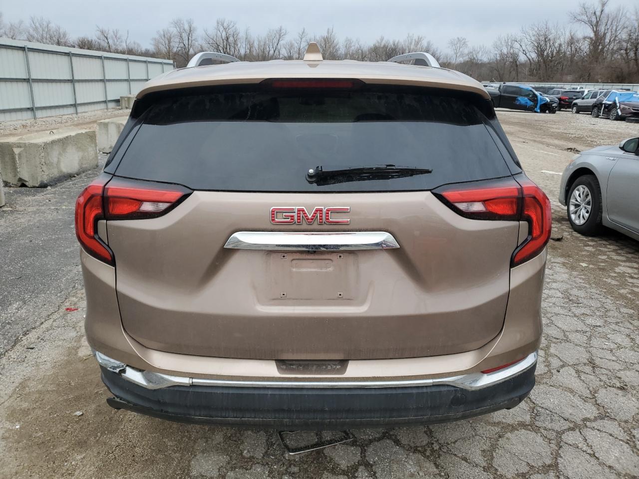 2018 GMC Terrain - Image 6