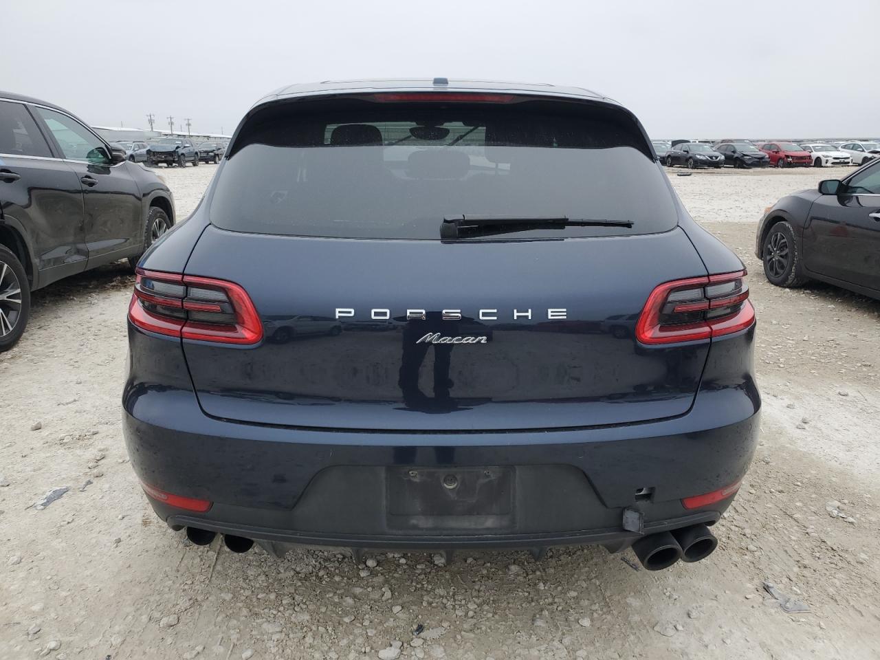2018 Porsche Macan - Image 6