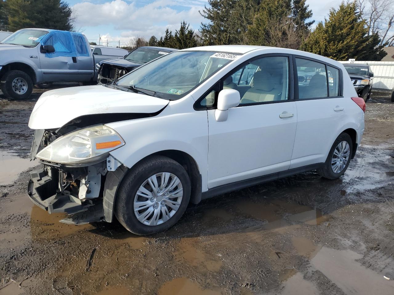 2011 Nissan Versa - Image 1