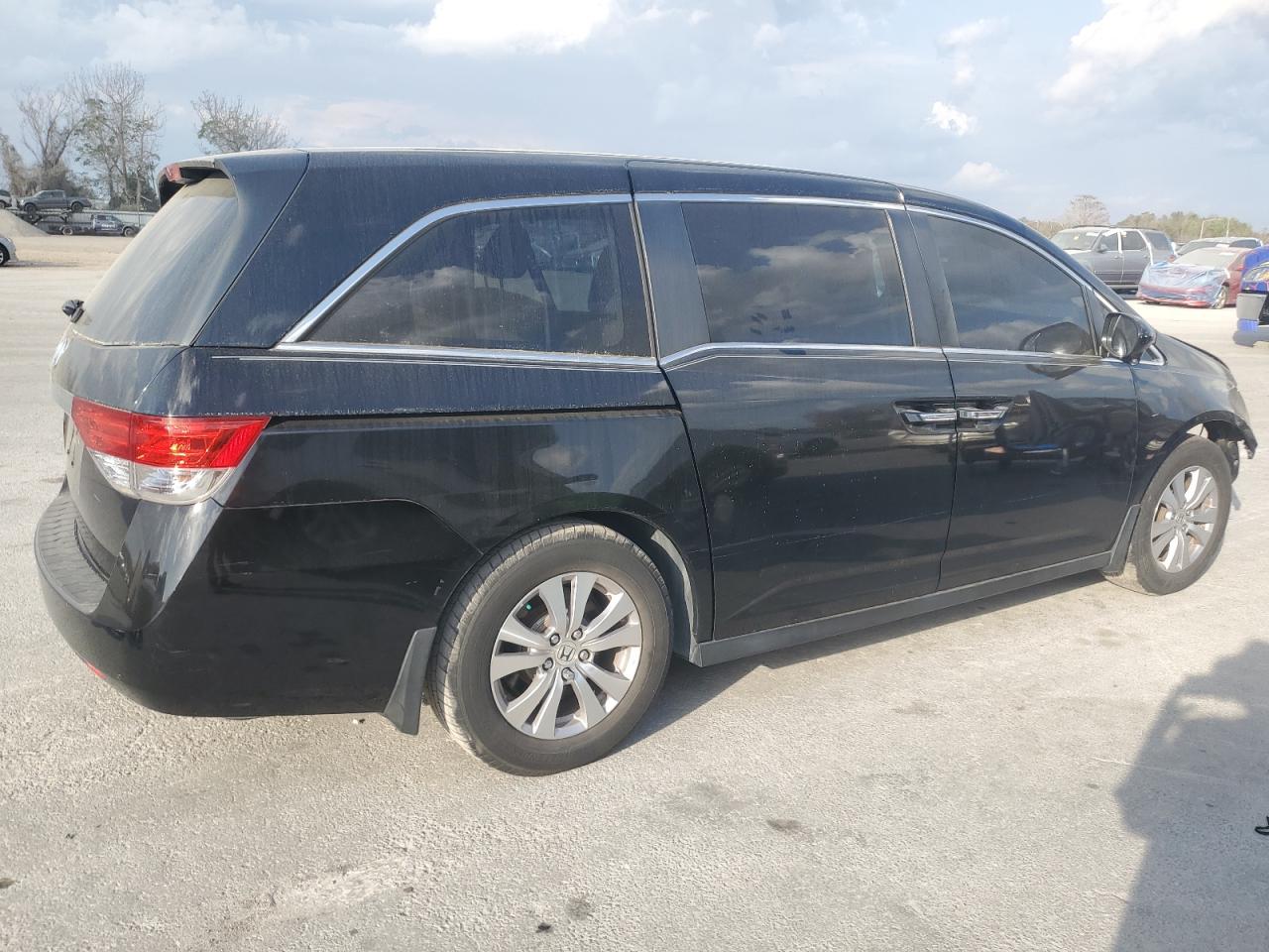 2015 Honda Odyssey - Image 3