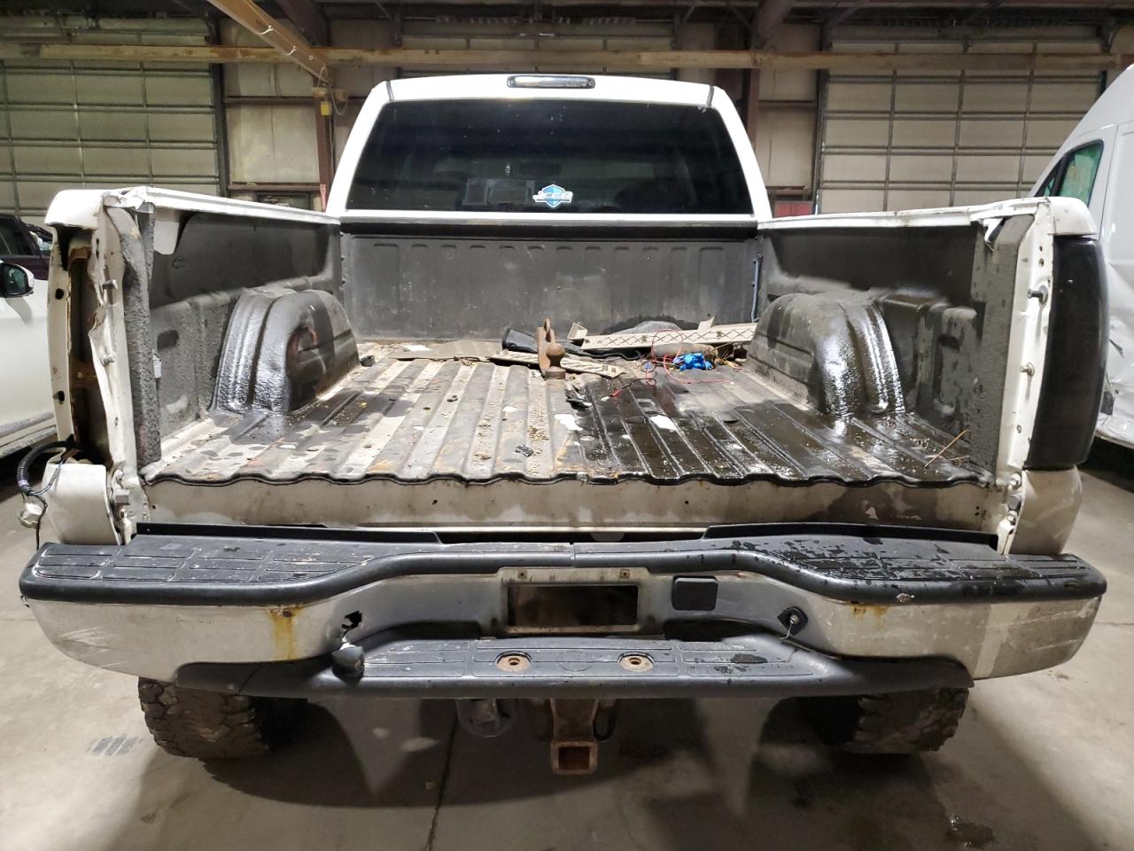 2002 GMC Sierra - Image 6