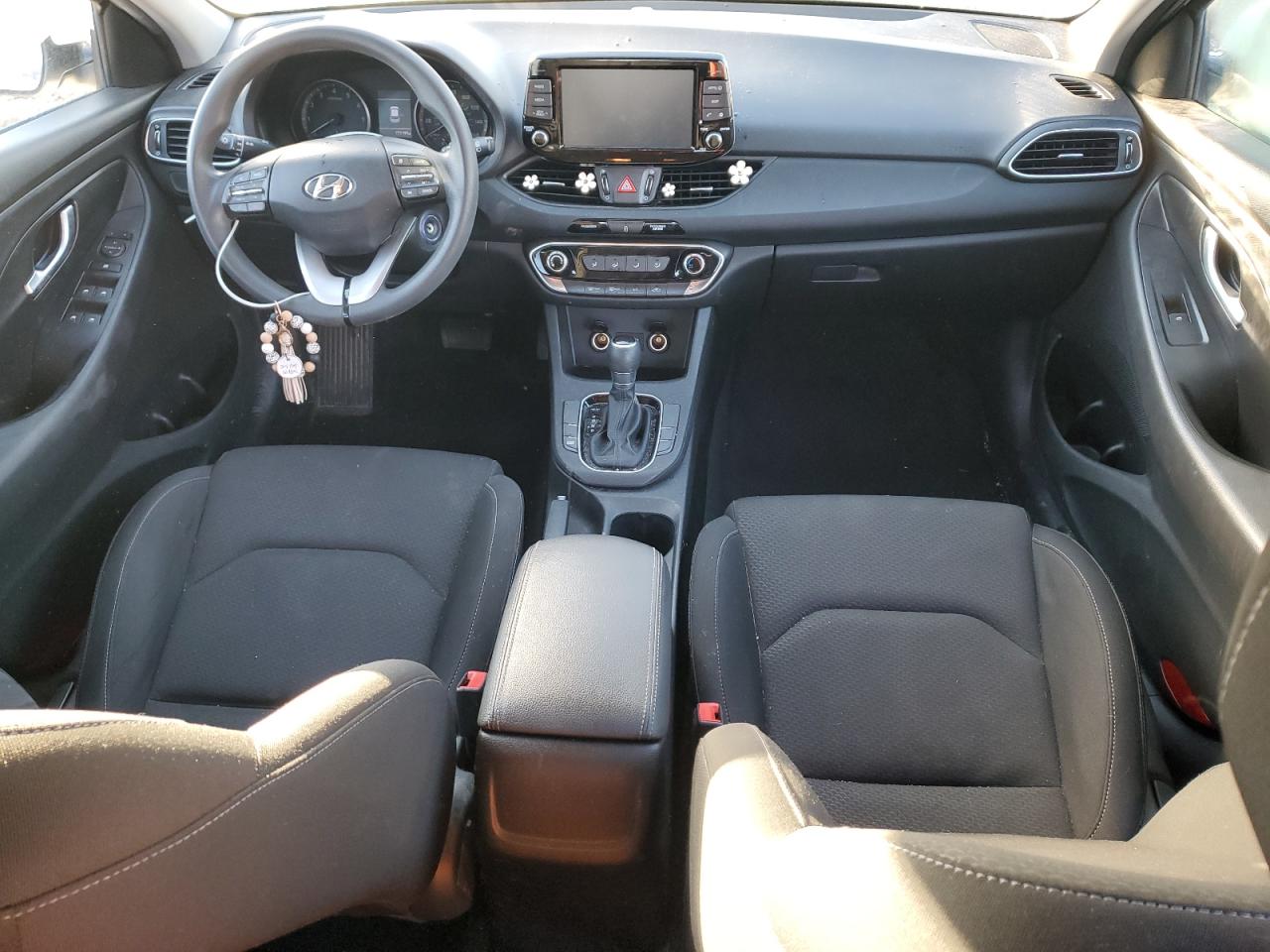 2020 Hyundai Elantra - Image 8
