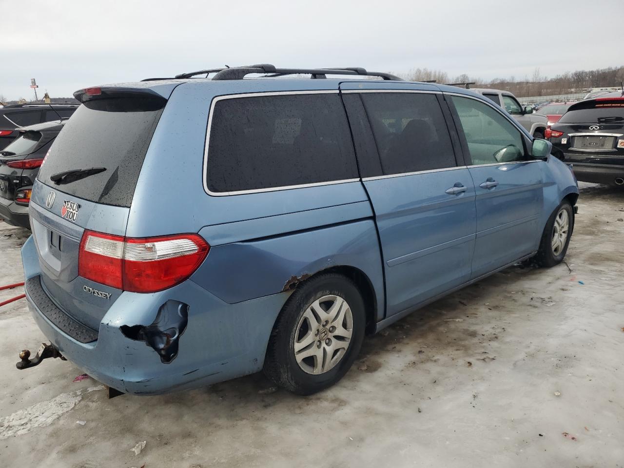 2005 Honda Odyssey - Image 3