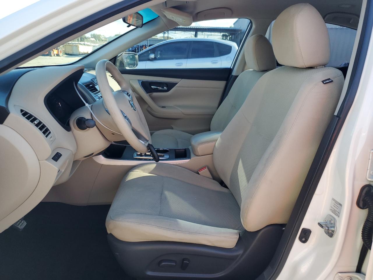 2015 Nissan Altima - Image 7