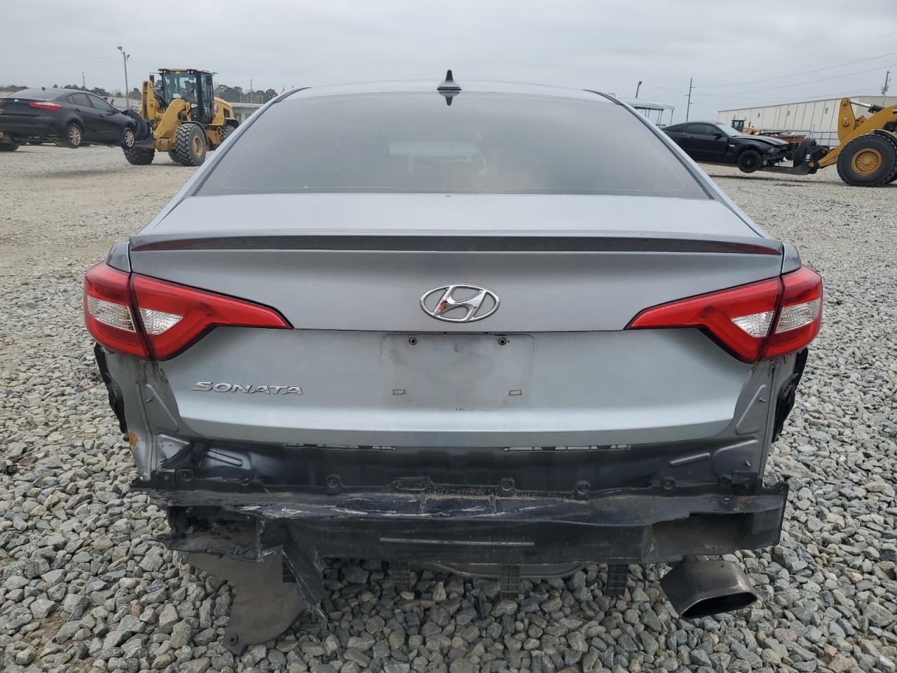 2017 Hyundai Sonata - Image 6