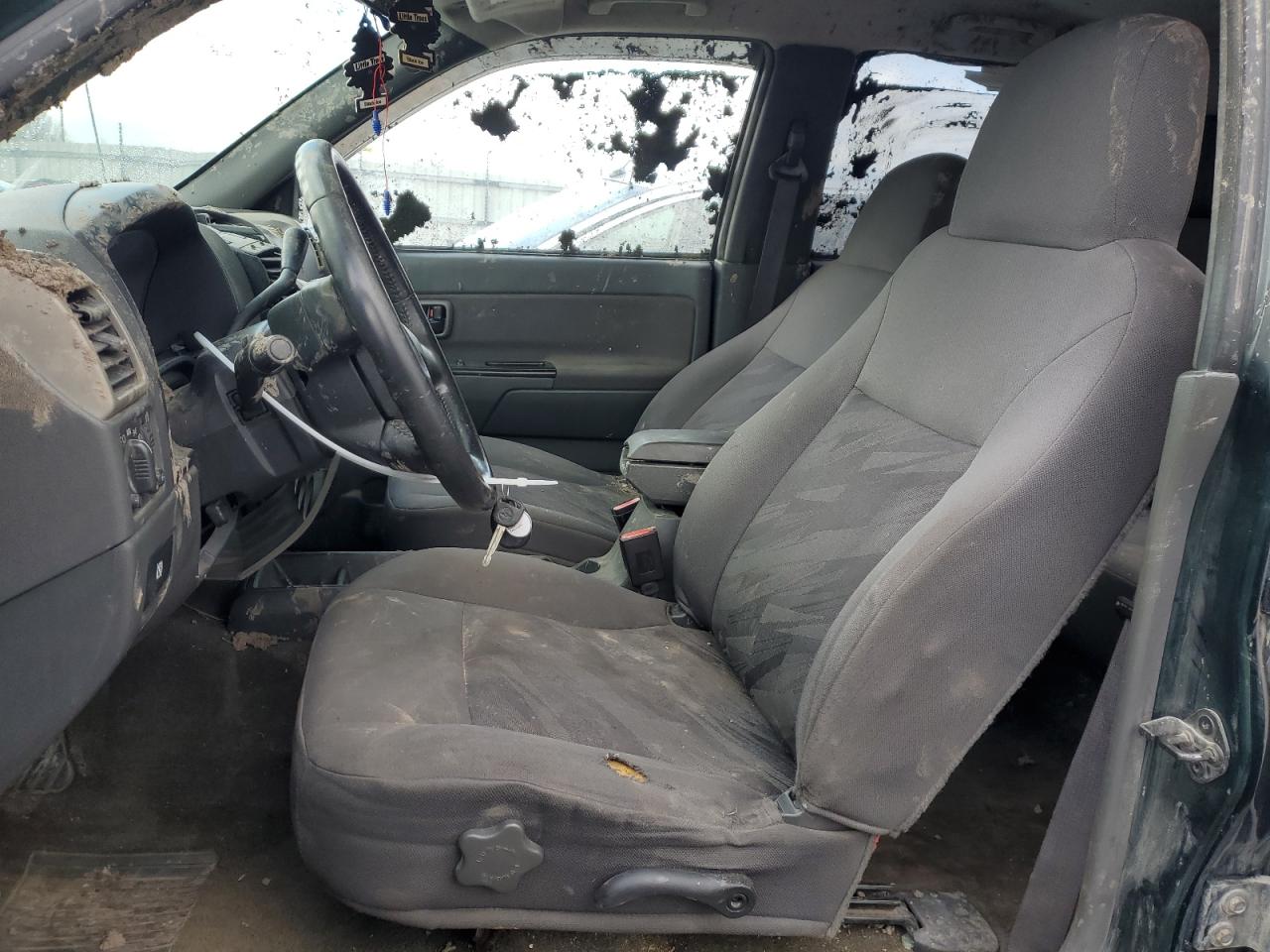 2004 Chevrolet Colorado - Image 7