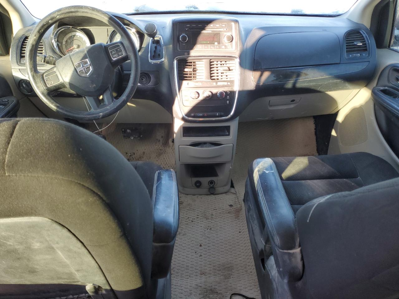 2016 Dodge Caravan - Image 8