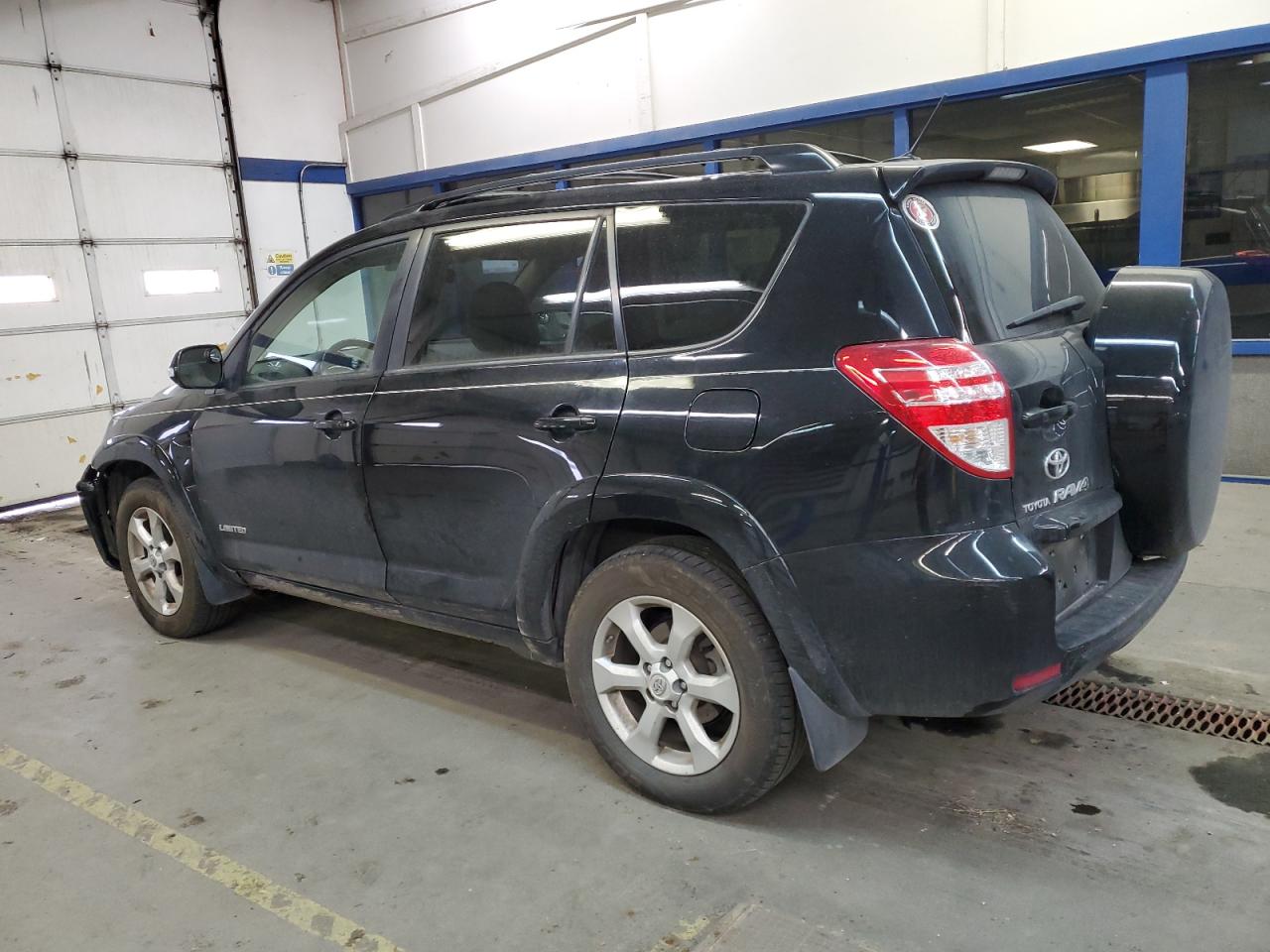 2009 Toyota RAV 4 - Image 2