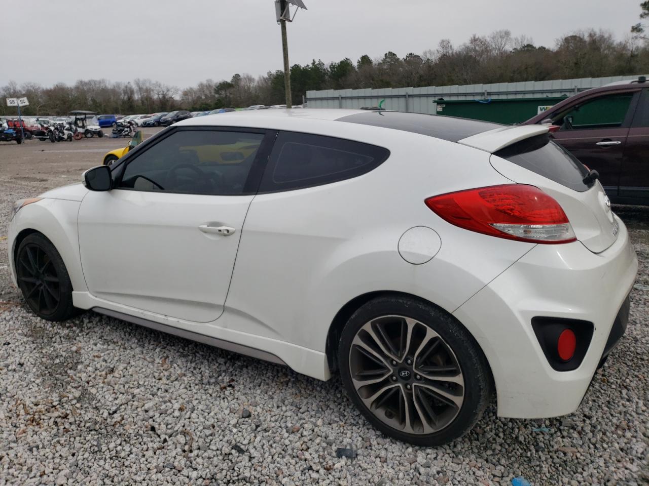 2016 Hyundai Veloster - Image 2