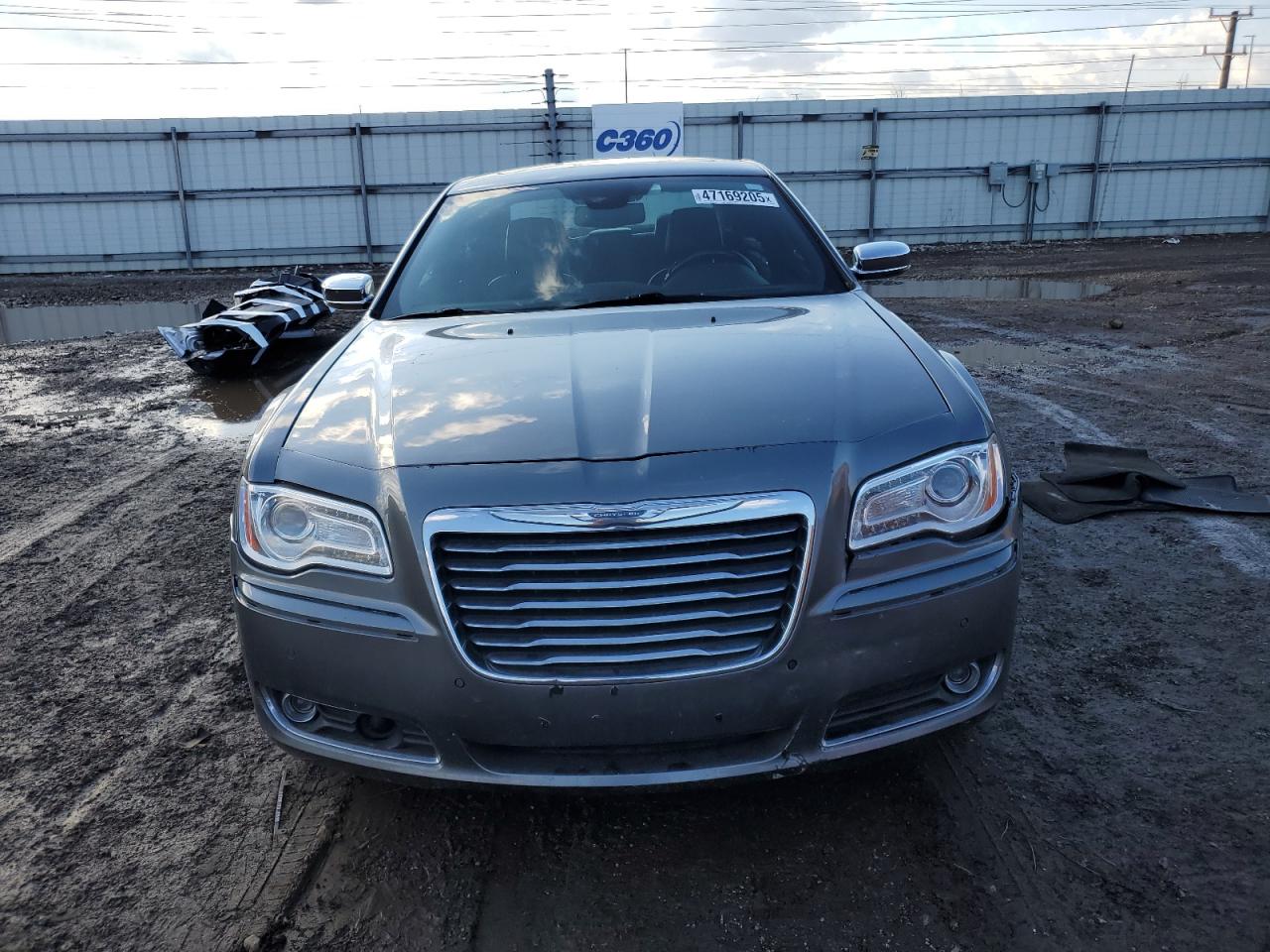 2011 Chrysler 300 - Image 5