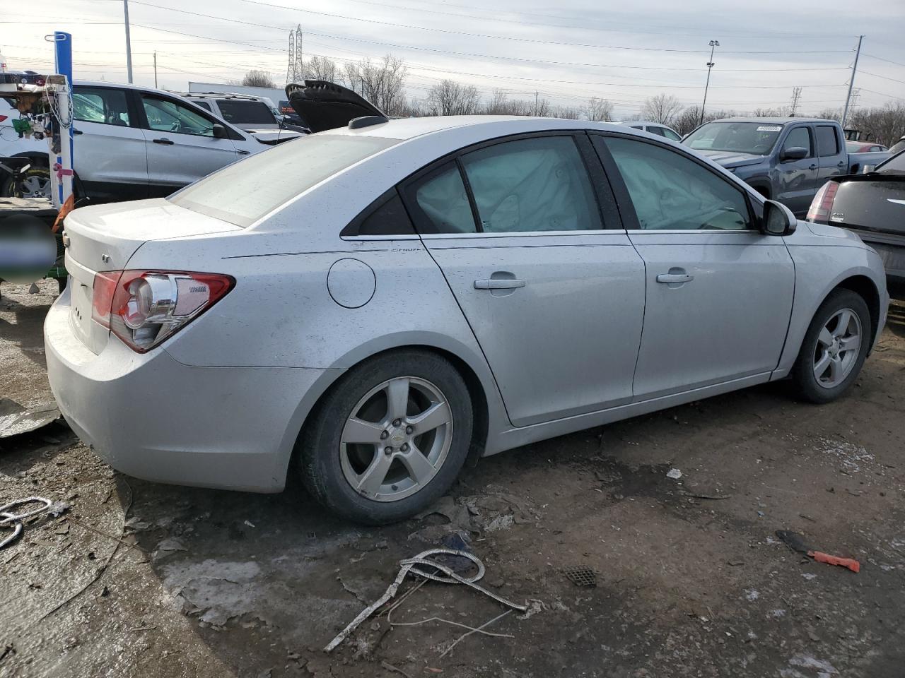 2015 Chevrolet Cruze - Image 3