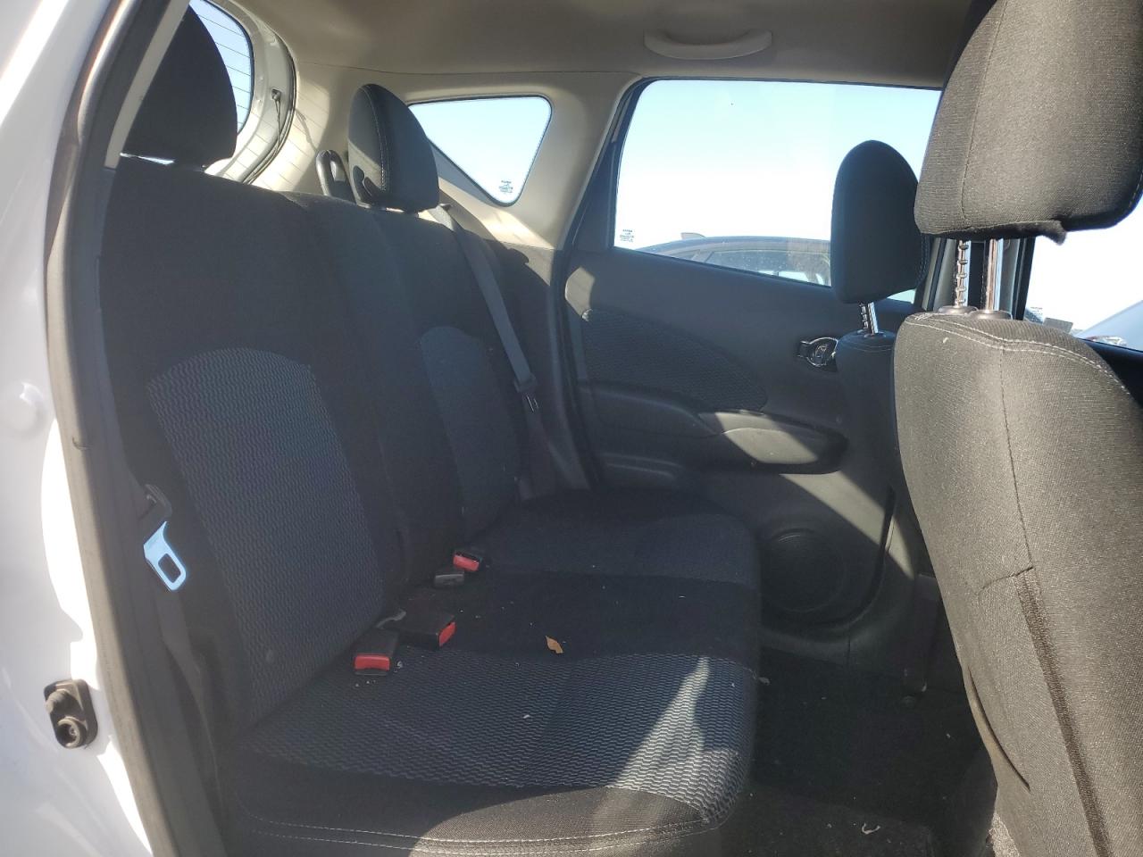 2015 Nissan Versa - Image 10