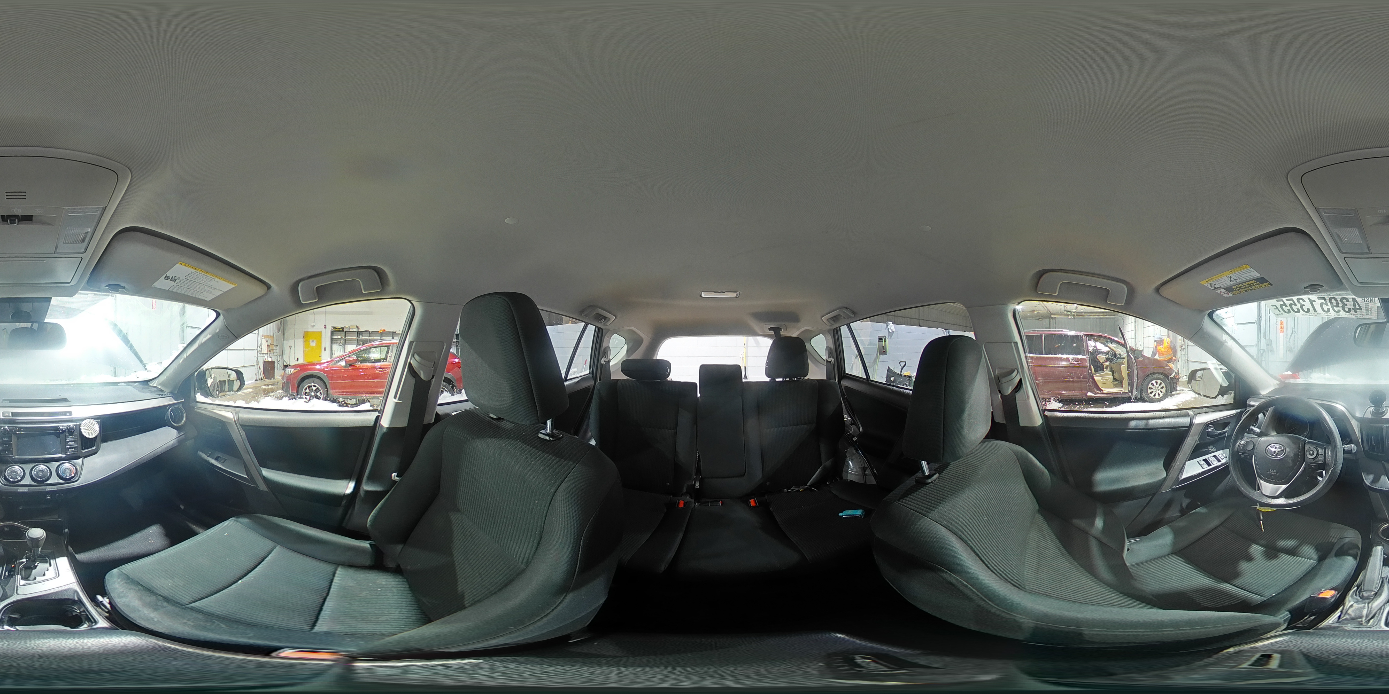 2018 Toyota RAV 4 - Image 14