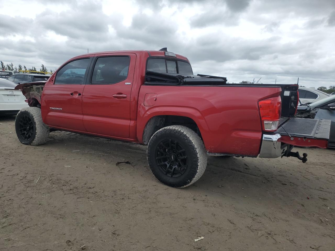 2016 Toyota Tacoma - Image 2