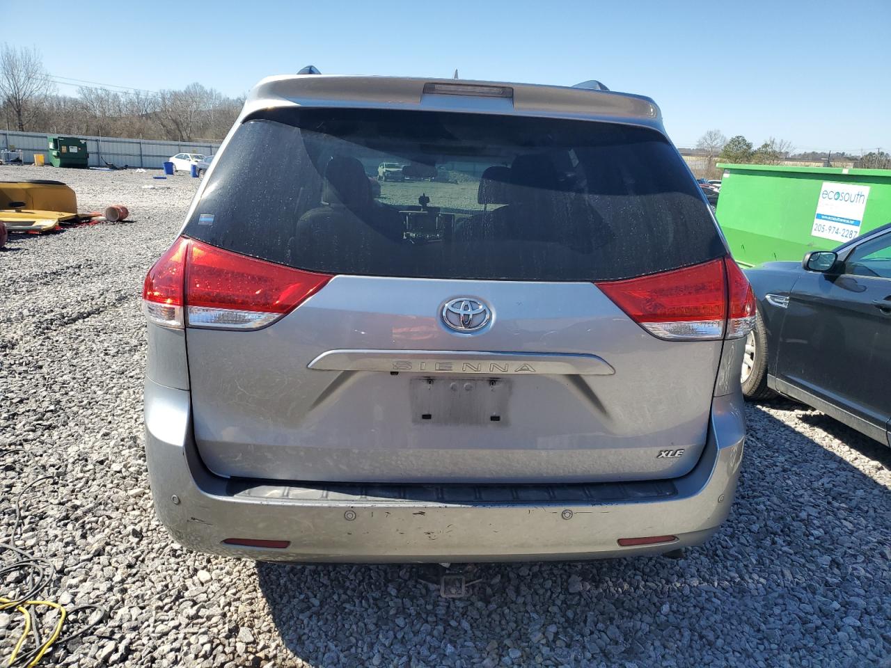 2012 Toyota Sienna - Image 6