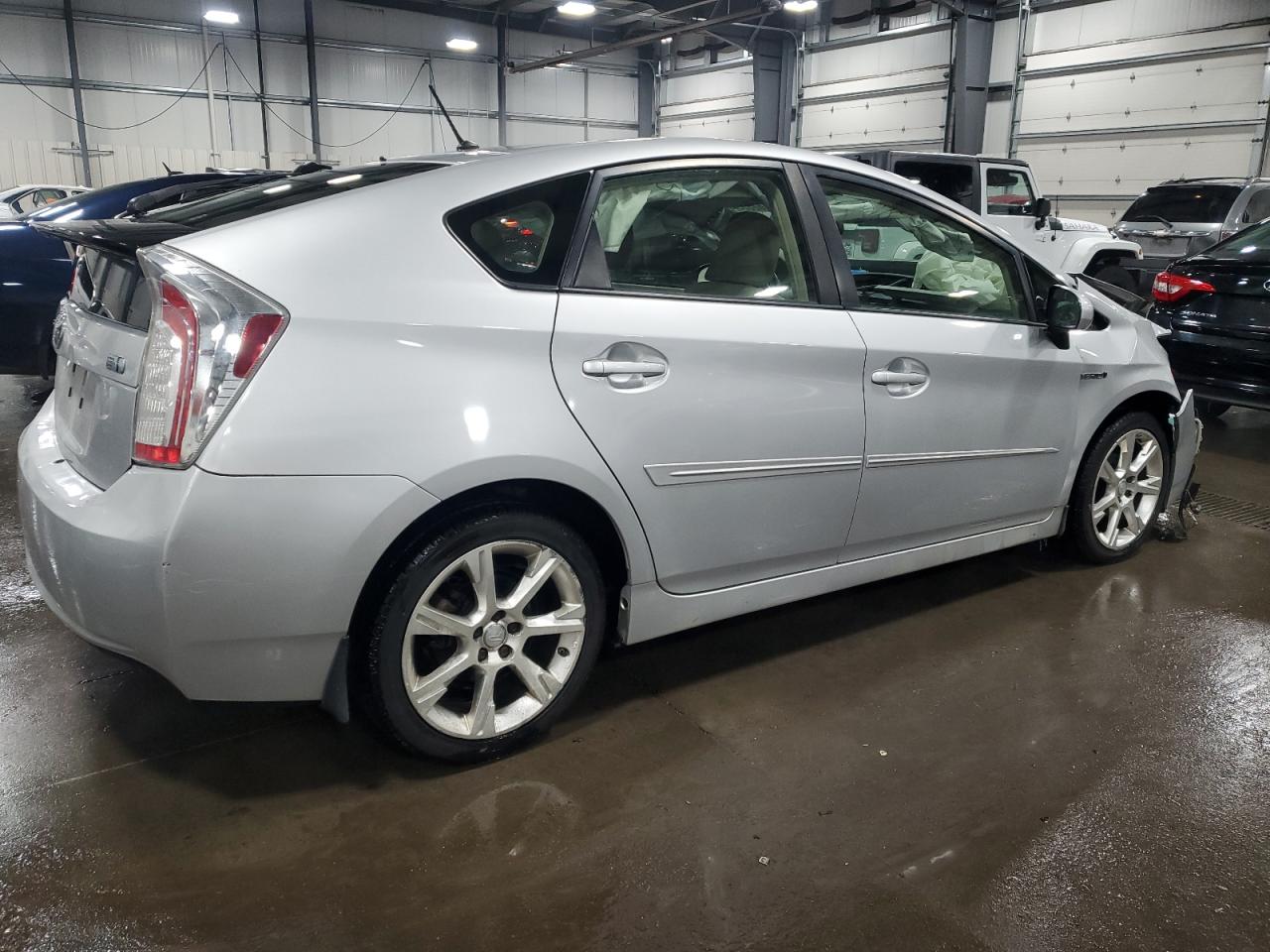 2014 Toyota Prius - Image 3