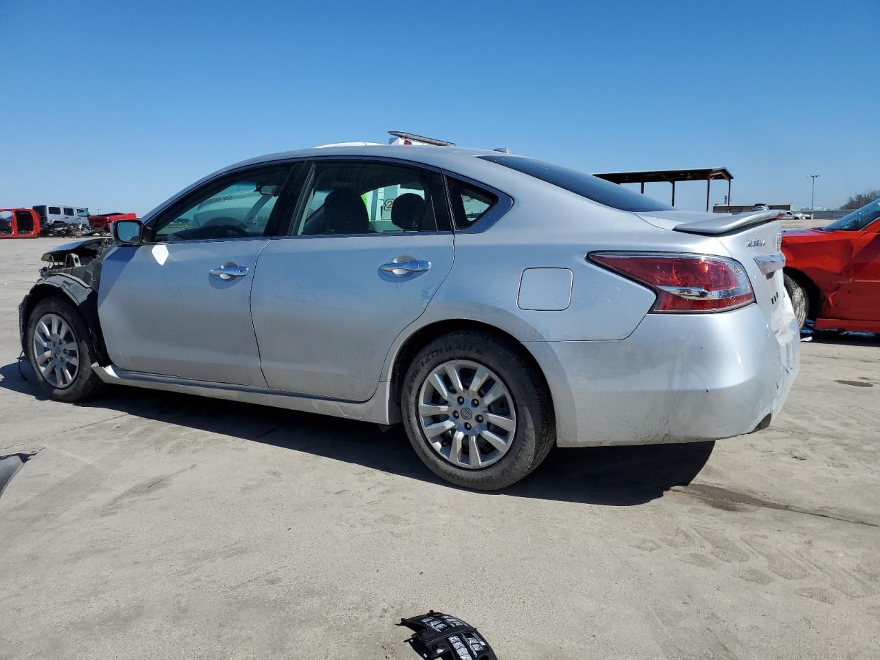 2015 Nissan Altima - Image 2