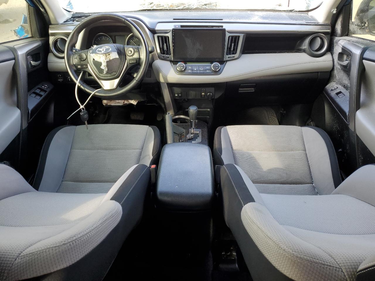 2017 Toyota RAV 4 - Image 8